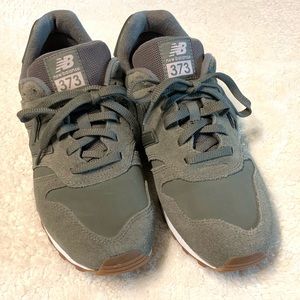 New Balance 373